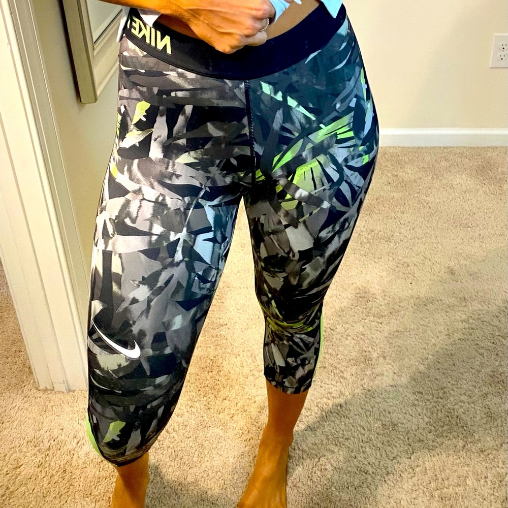 Nike pro dri fit workout leggings pants grey green